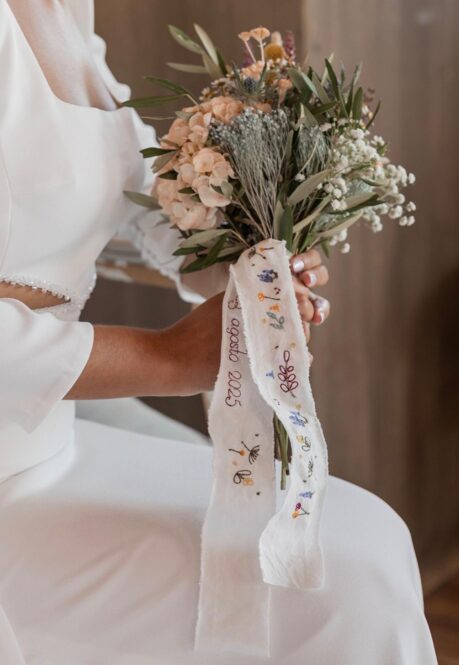 Cinta Ramo de Novia Floral & Frase